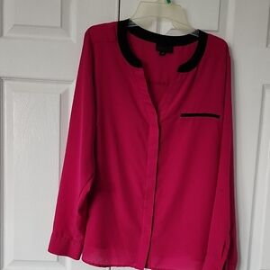 Worthington Fuchsia Blouse with Black Accents